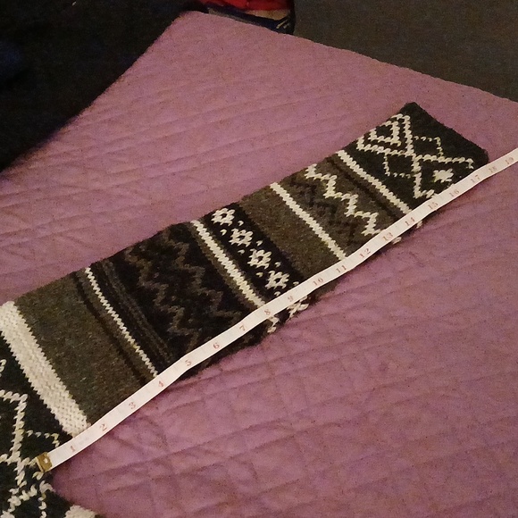 Sweater Bundle - Picture 7 of 9